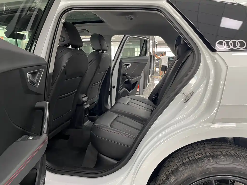 Audi Q2 L 35 TFSI Progressive Dynamic