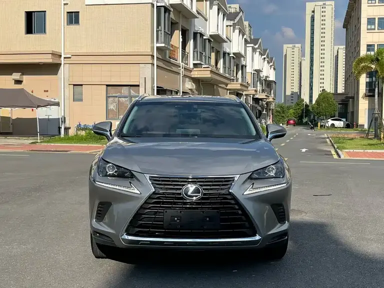 Lexus NX 200 FWD Sharp Travel