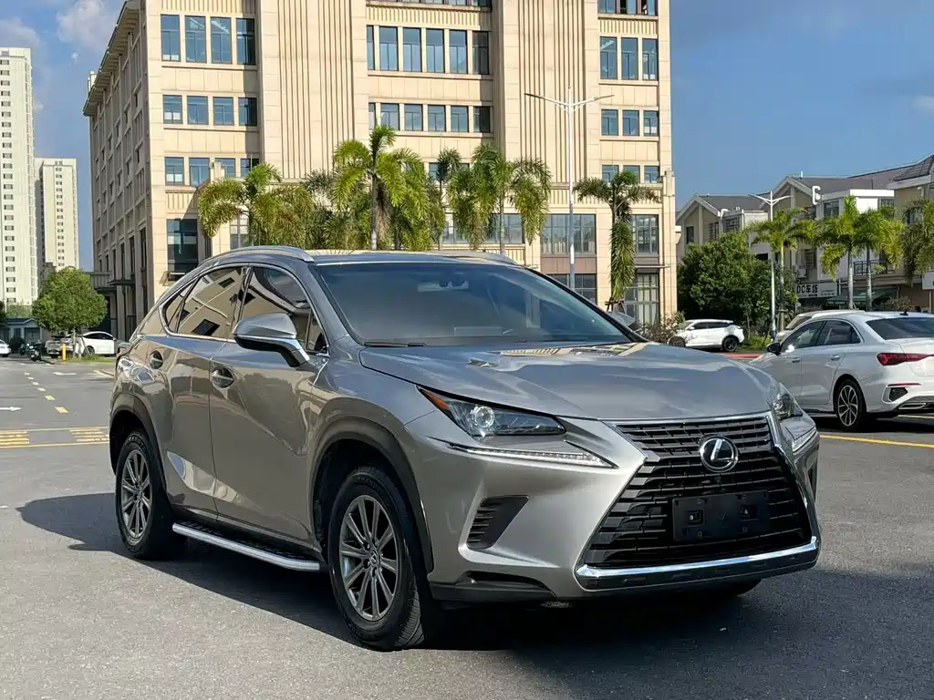 Lexus NX 200 FWD Sharp Travel