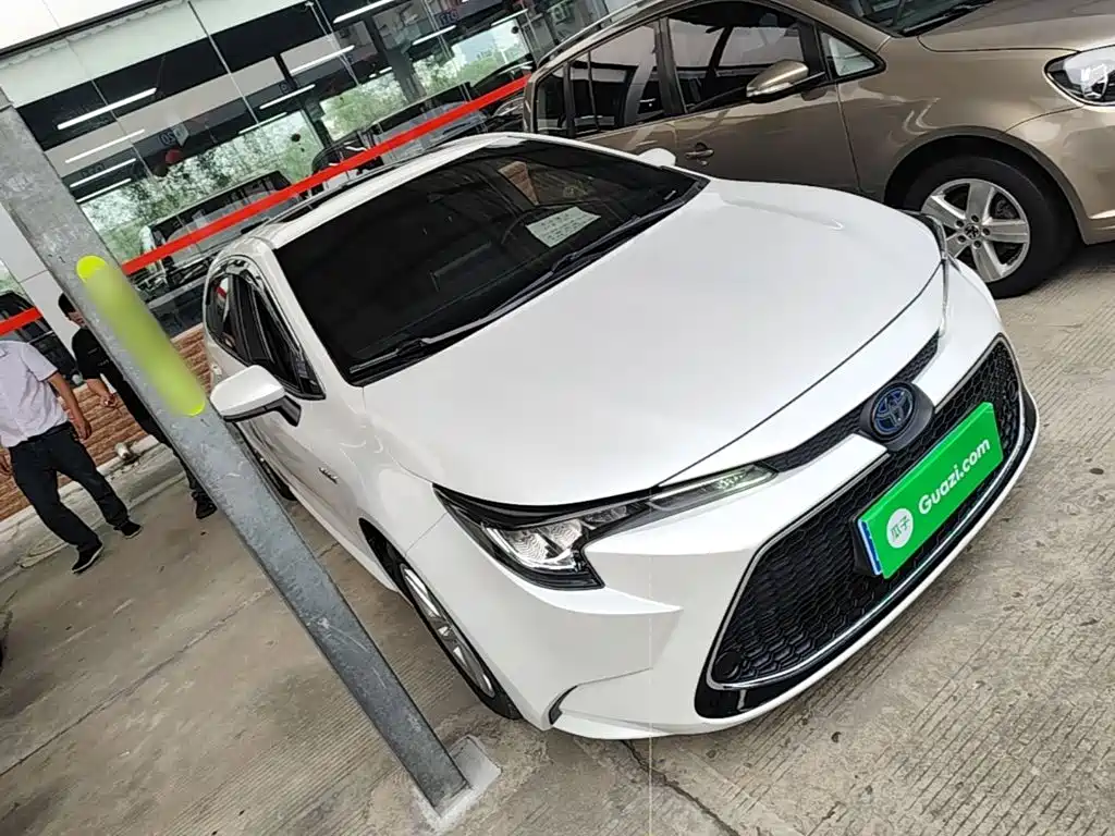 Levin Dual Engine 1.8 H E-CVT Luxury