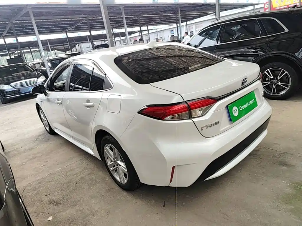 Levin Dual Engine 1.8 H E-CVT Luxury
