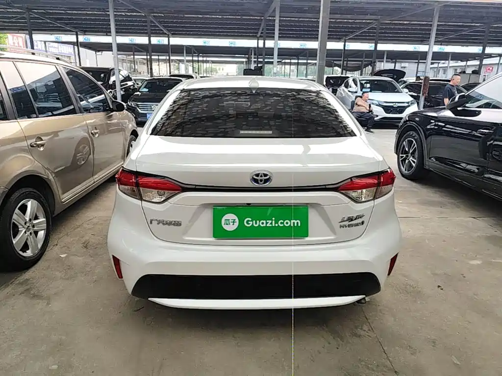 Levin Dual Engine 1.8 H E-CVT Luxury