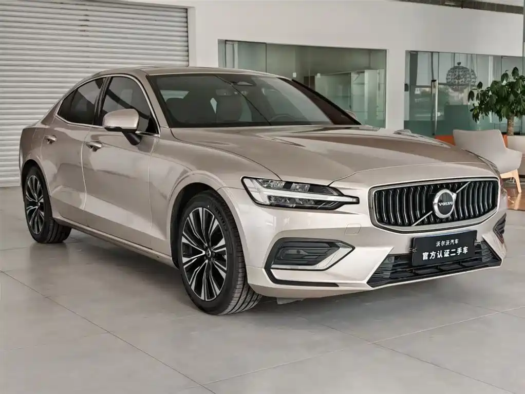 Volvo S60 B4 Smart Vision Luxury