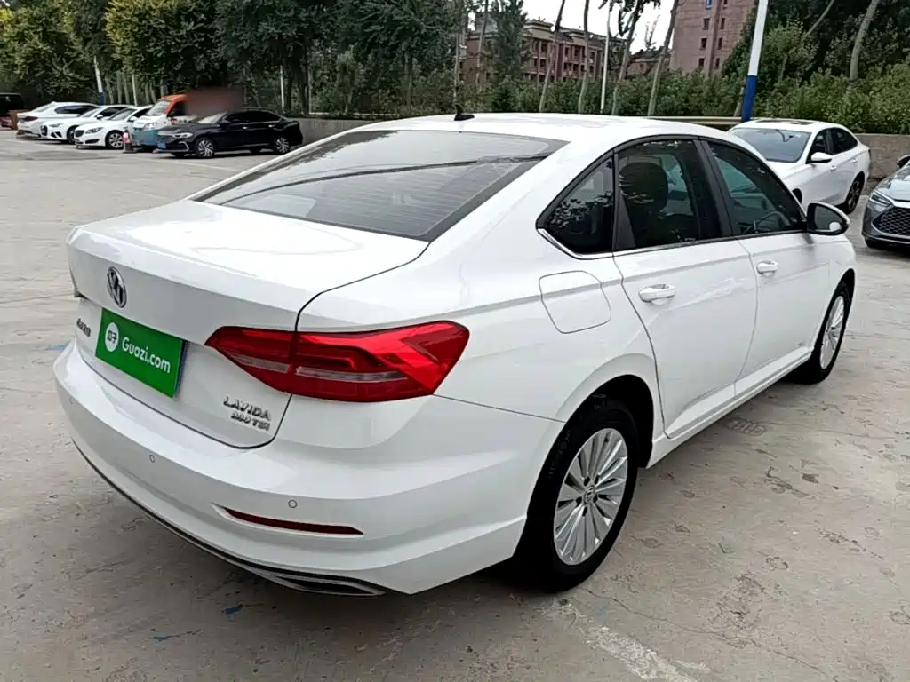 Lavida 280 TSI DSG Comfort CN-VI