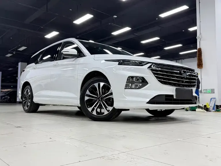 Wuling Victory 280 T 1.5 T CVT Flagship