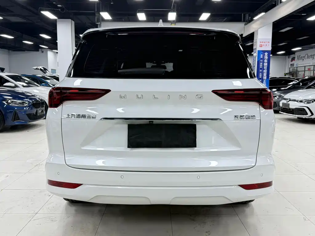 Wuling Victory 280 T 1.5 T CVT Flagship