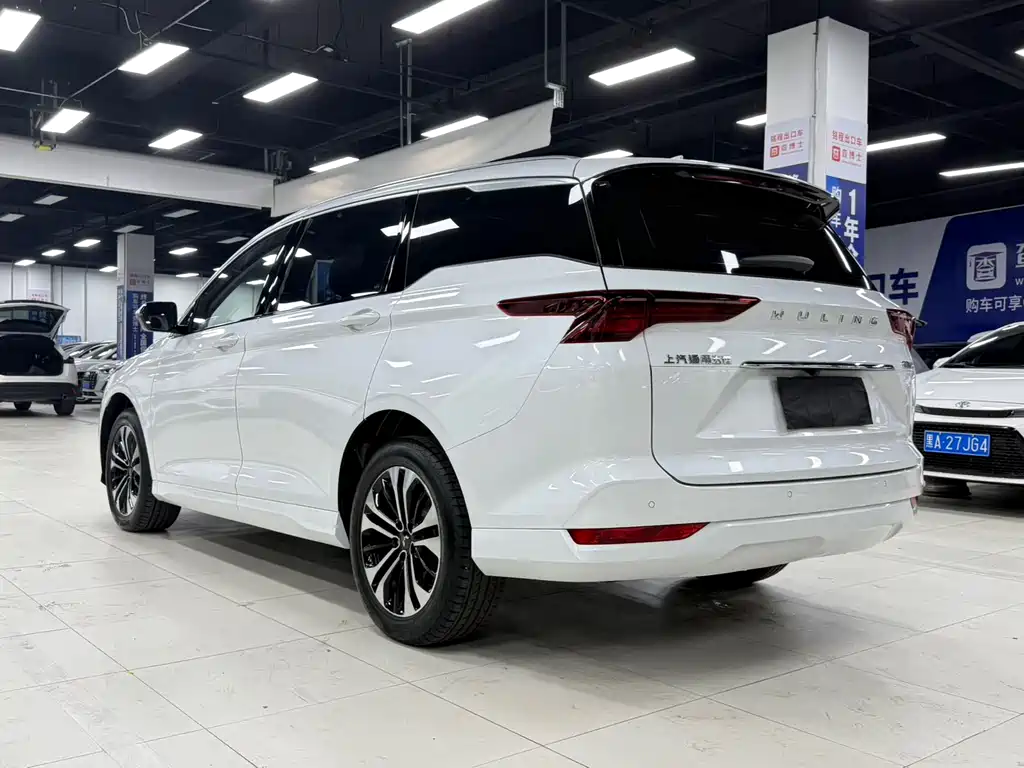 Wuling Victory 280 T 1.5 T CVT Flagship