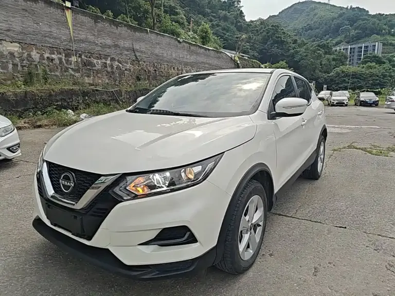 Nissan Qashqai Classic 2.0 L CVT XV Comfort