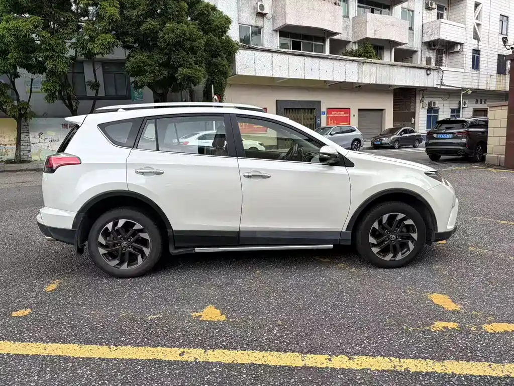 RAV4 2.5 L Auto 4 WD Elite