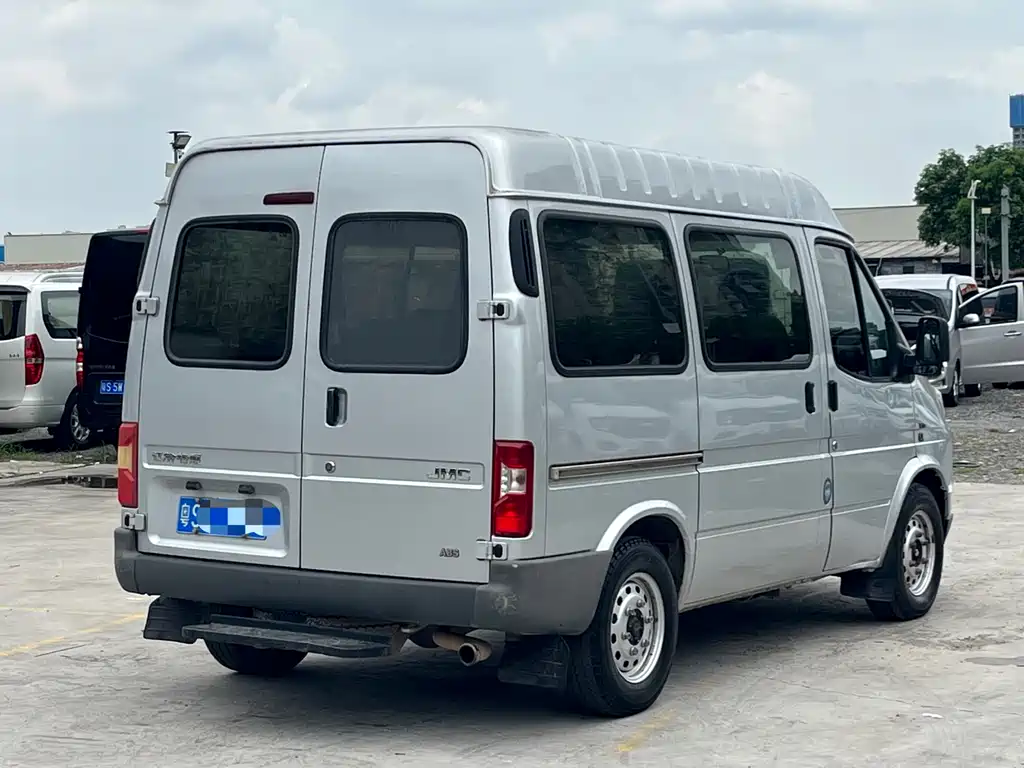 Transit Custom 2.8 T Commercial SWB Mid Roof 6 7 8-seatJX493
