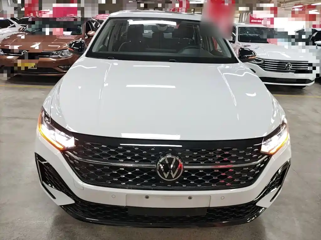 Lavida 300 TSI DSG Starry Sky Leading