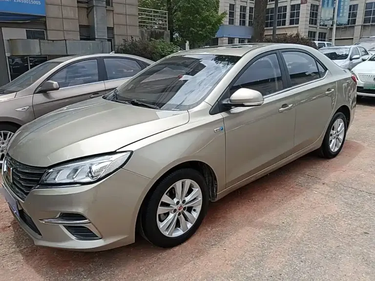 Roewe 360 PLUS 1.5 L Auto Premium