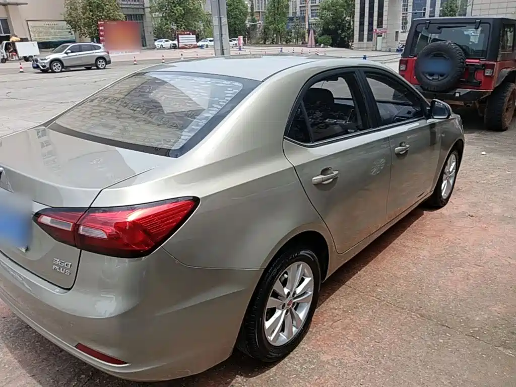 Roewe 360 PLUS 1.5 L Auto Premium