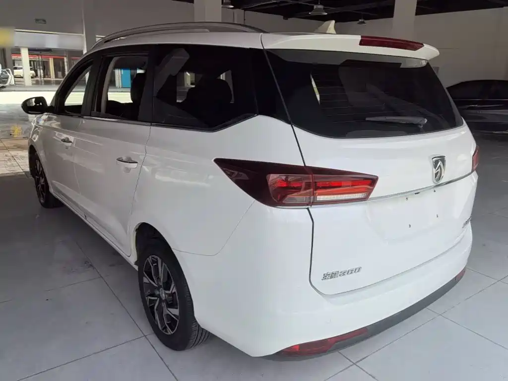 Baojun 360 1.5 L Auto Luxury CN-V