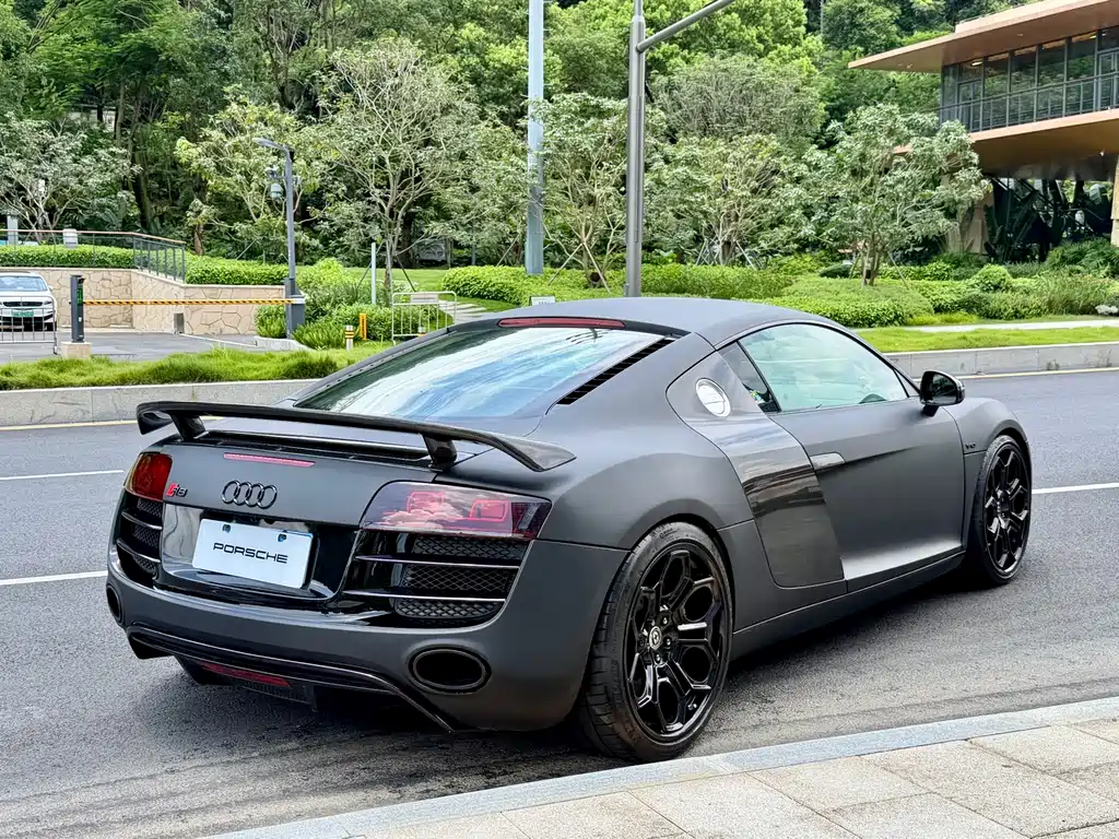 Audi R8 4.2 FSI quattro