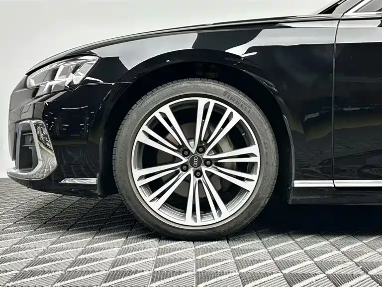 Audi A8 A8 L 45 TFSI quattro Luxury
