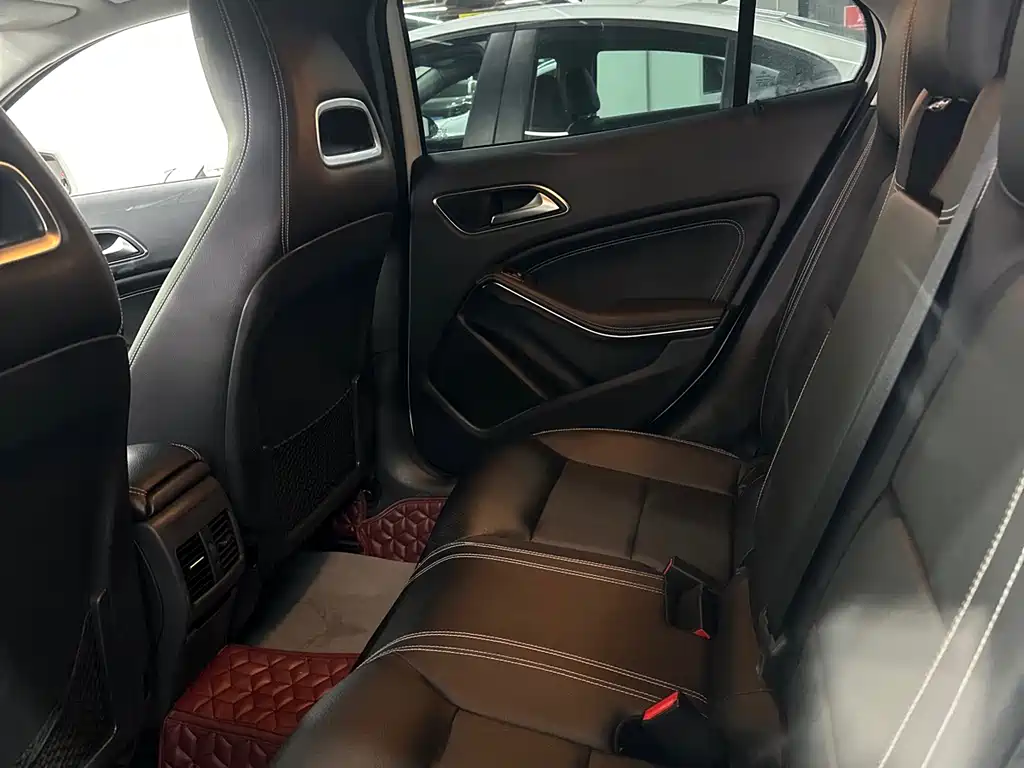 Mercedes-Benz GLA GLA 200 Fashion