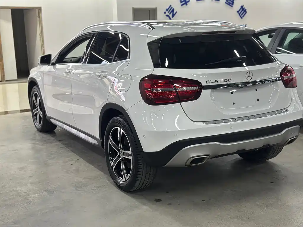 Mercedes-Benz GLA GLA 200 Fashion