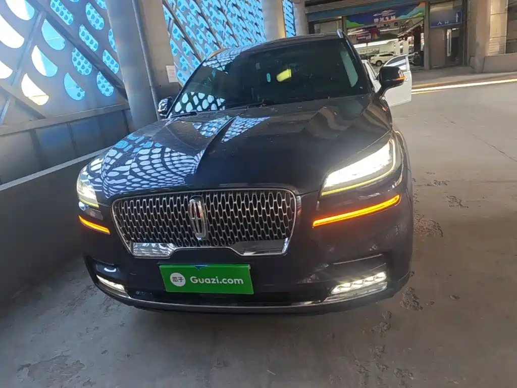 Aviator 3.0 T V6 4 WD Premium