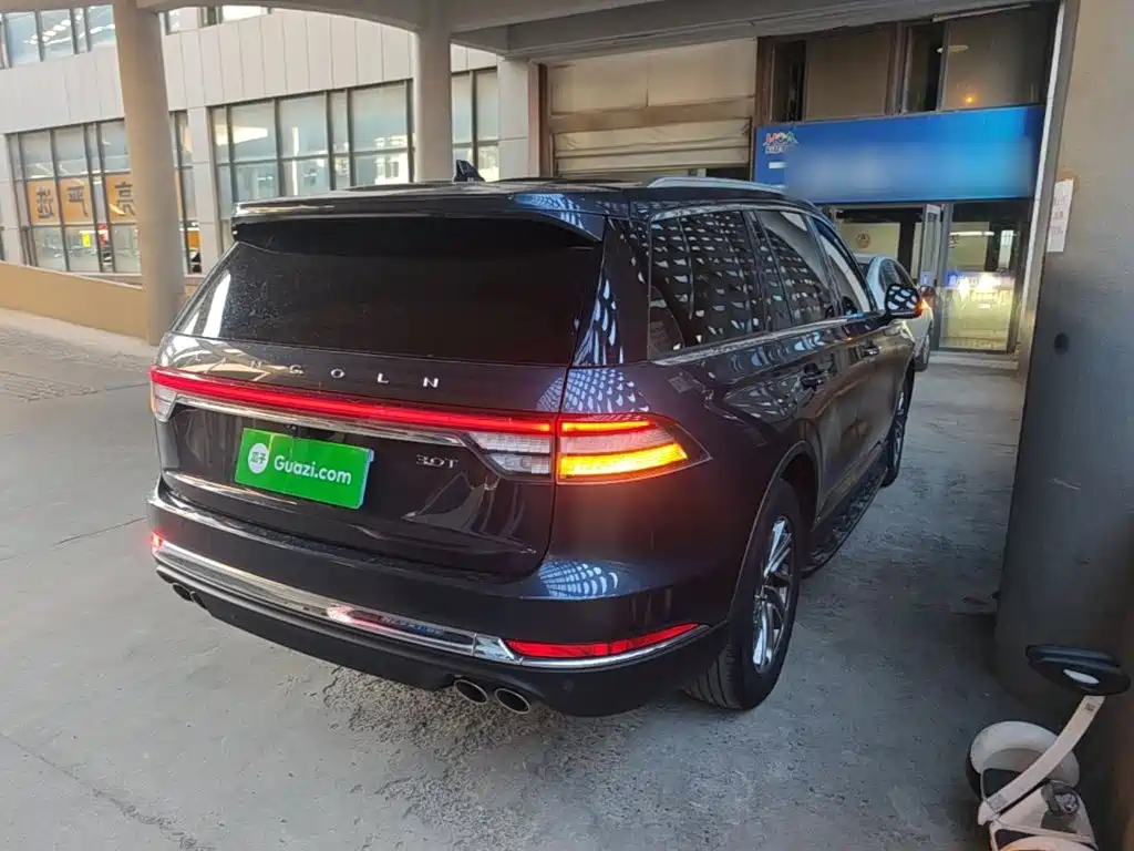 Aviator 3.0 T V6 4 WD Premium