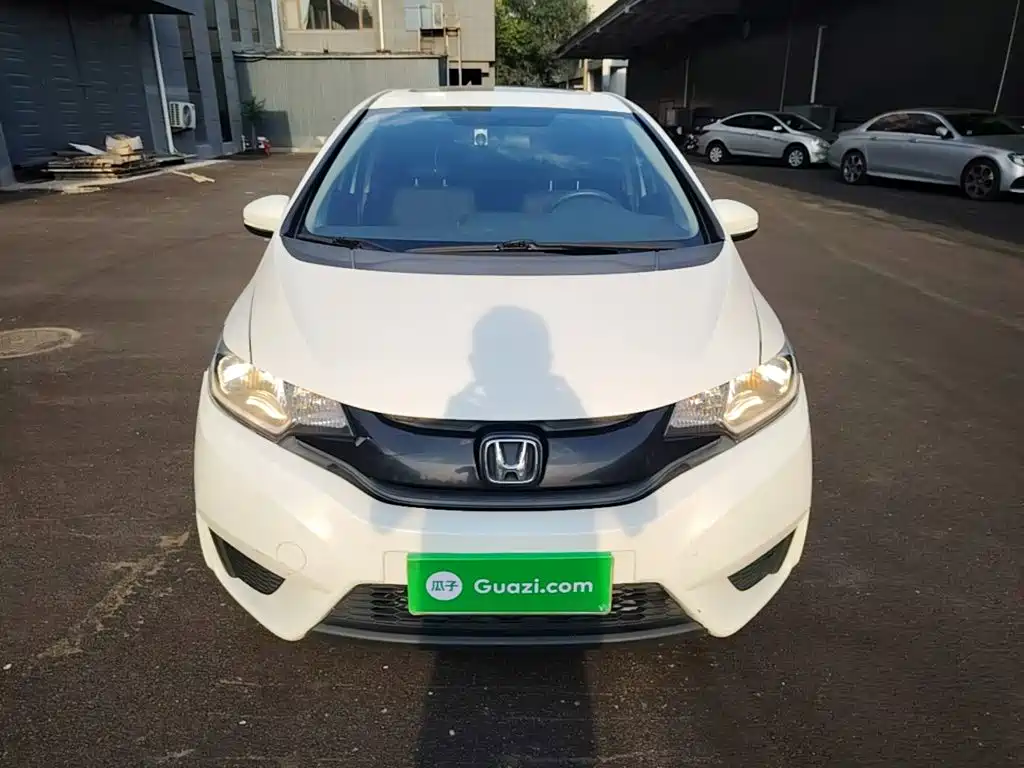 Fit 1.5 L LXS CVT Comfort Sunroof