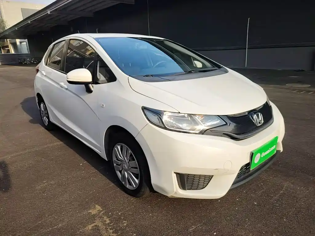 Fit 1.5 L LXS CVT Comfort Sunroof
