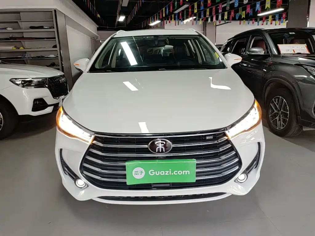 Song MAX 1.5 T Auto Connected Wise Comfort Sunroof 7-seat CN-VI
