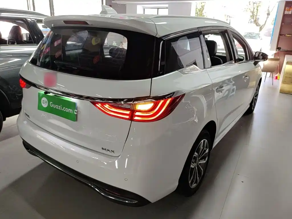 Song MAX 1.5 T Auto Connected Wise Comfort Sunroof 7-seat CN-VI