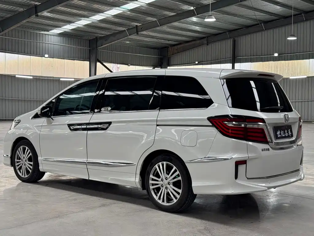 Elysion 2.4 L Style