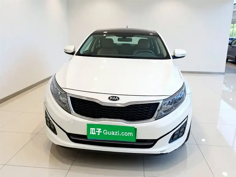 Kia K5 2.0 L Auto Luxury