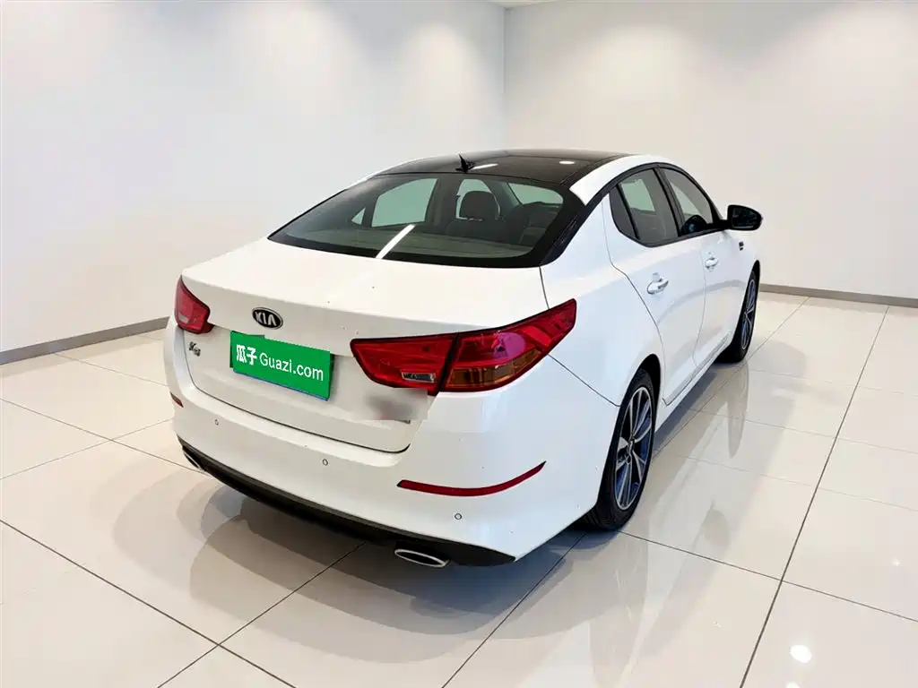 Kia K5 2.0 L Auto Luxury