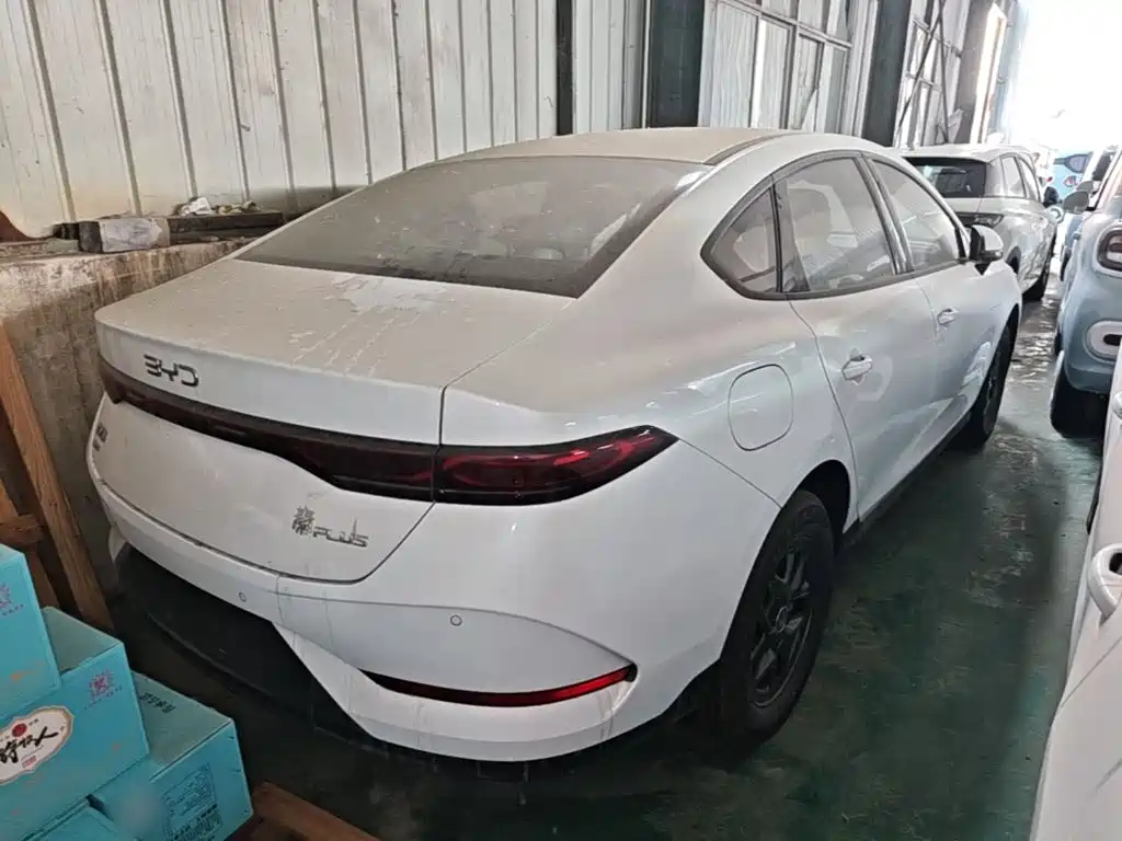 Qin PLUS DM-i Smart Drive 128 KM Progressive