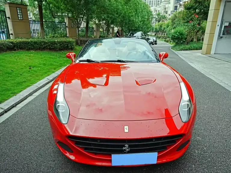 Ferrari California T 3.9 T Standard