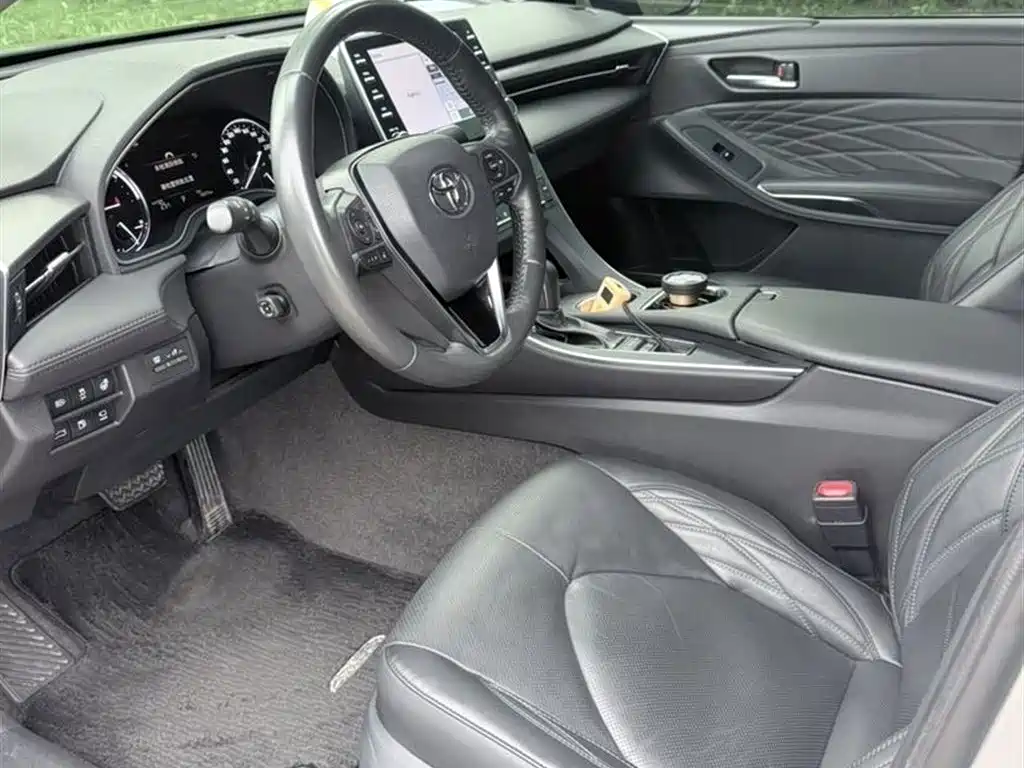 Avalon 亚洲龙 2019款 双擎 2.5 L Limited旗舰版 国VI