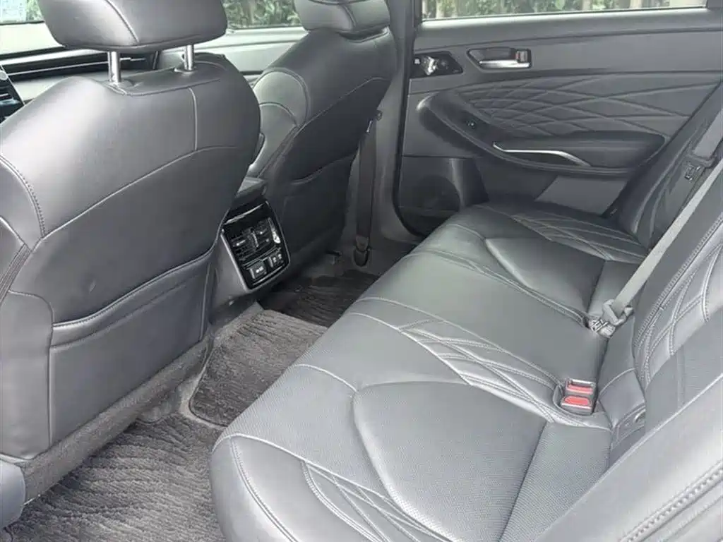 Avalon 亚洲龙 2019款 双擎 2.5 L Limited旗舰版 国VI