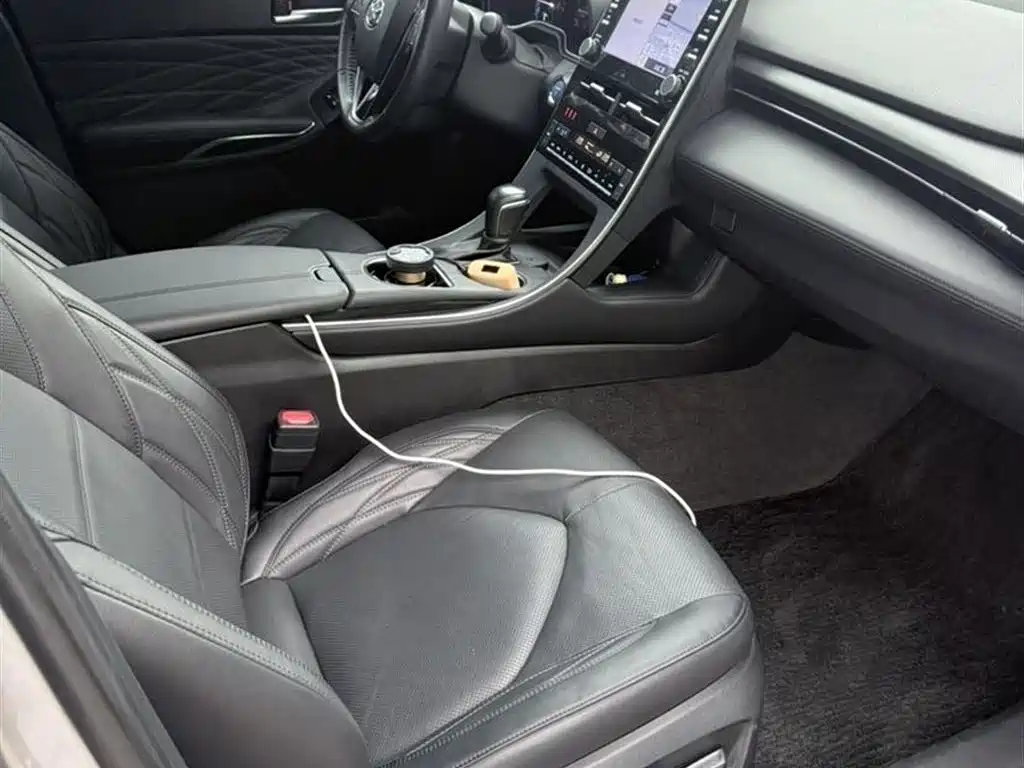 Avalon 亚洲龙 2019款 双擎 2.5 L Limited旗舰版 国VI