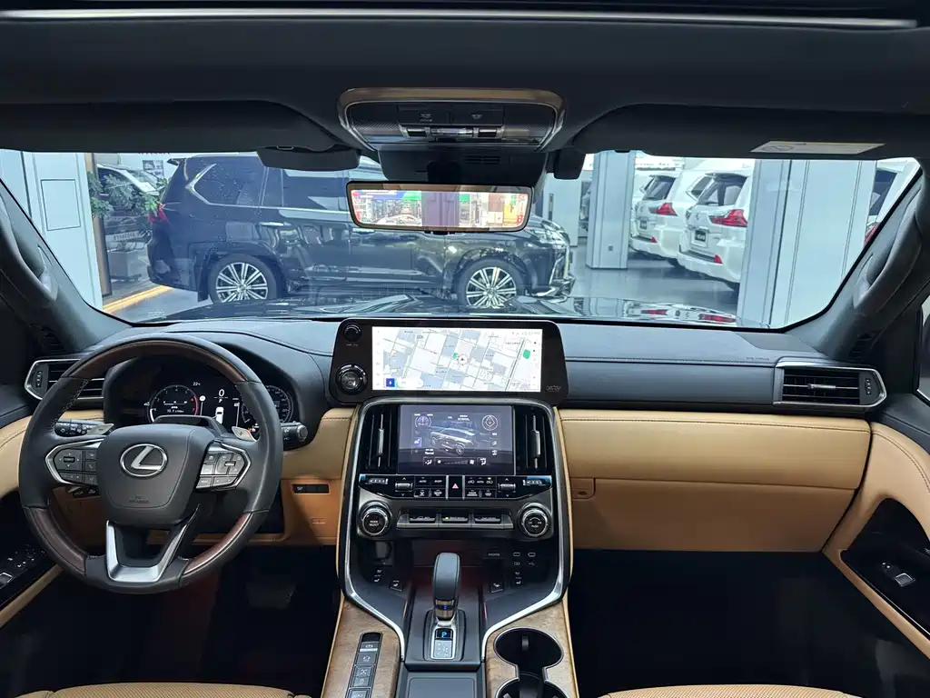 Lexus LX 700 h Territory