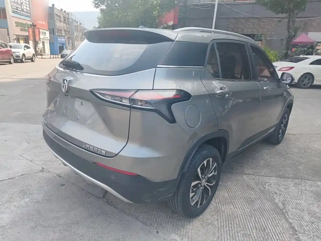 Baojun 510 1.5 L CVT Enjoyment CN-VI