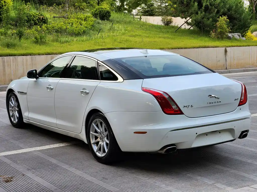 Jaguar XJ XJL 3.0 SC Cambridge Limited