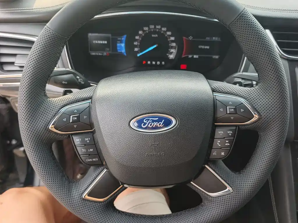 Taurus EcoBoost 245 Fashion