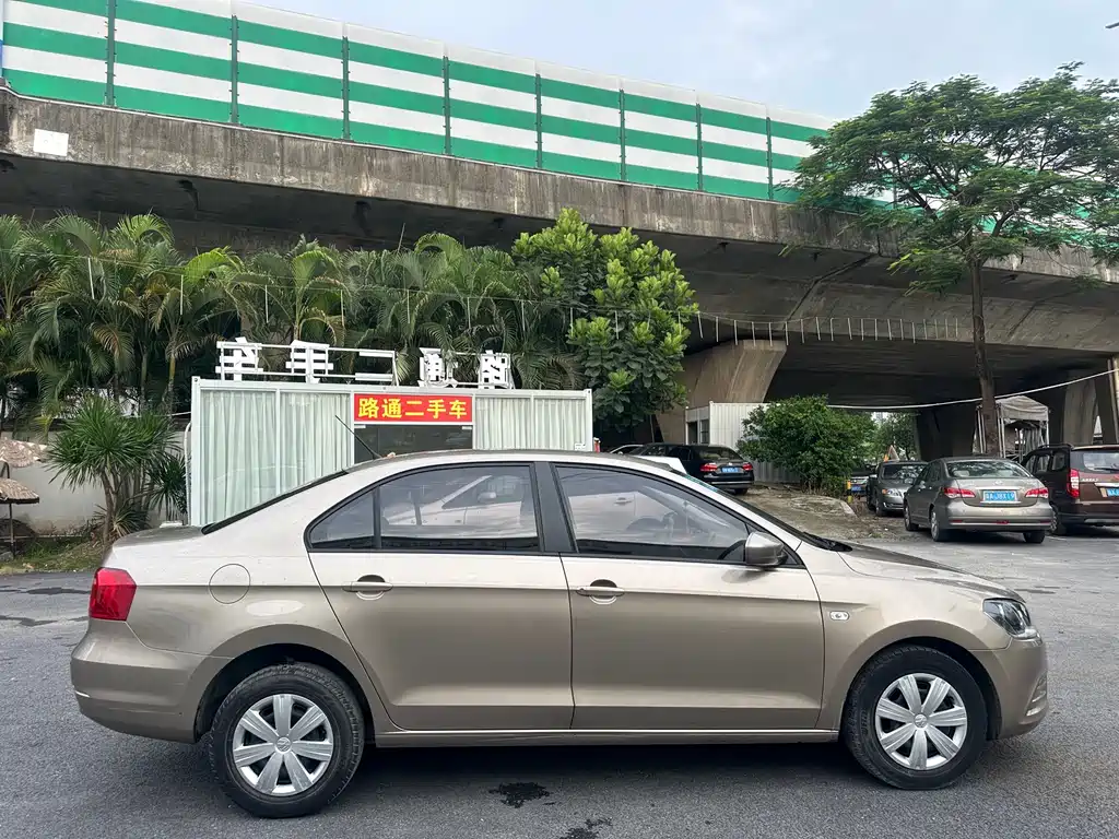 Jetta 1.6 L Manual Fashion