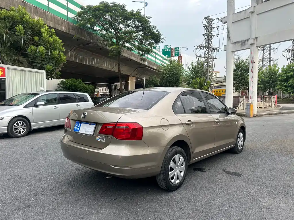 Jetta 1.6 L Manual Fashion