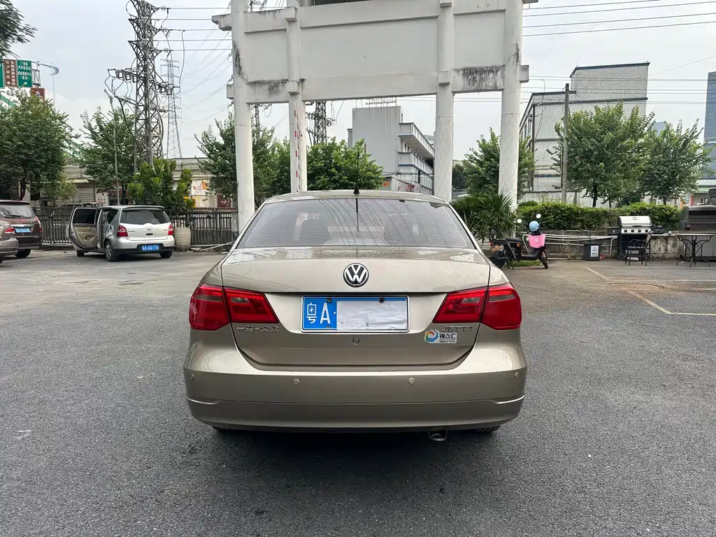 Jetta 1.6 L Manual Fashion