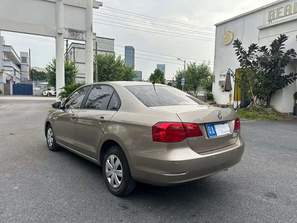 Jetta 1.6 L Manual Fashion