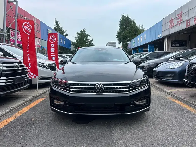 Volkswagen Magotan 200 10 K Commemorative 330 TSI DSG Luxury