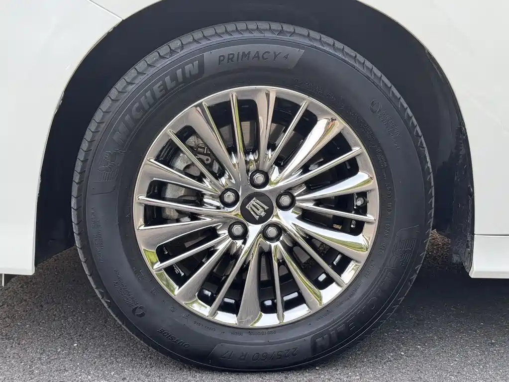 Vellfire Crown Dual Engine 2.5 L HV Supreme