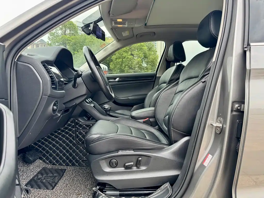 Kodiaq TSI330 7-seat 2 WD Luxury