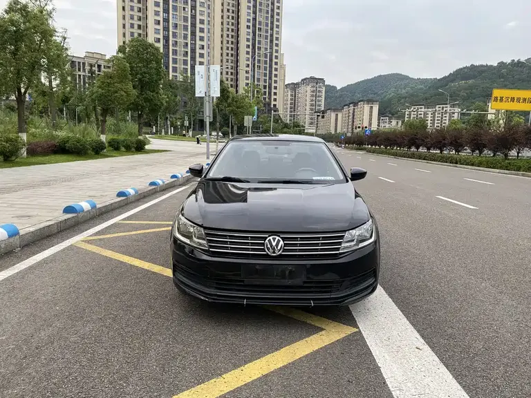 Volkswagen Lavida 1.6 L Manual Style
