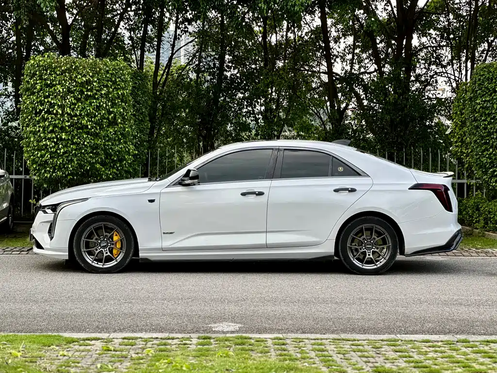 Cadillac CT4 28 T Luxury
