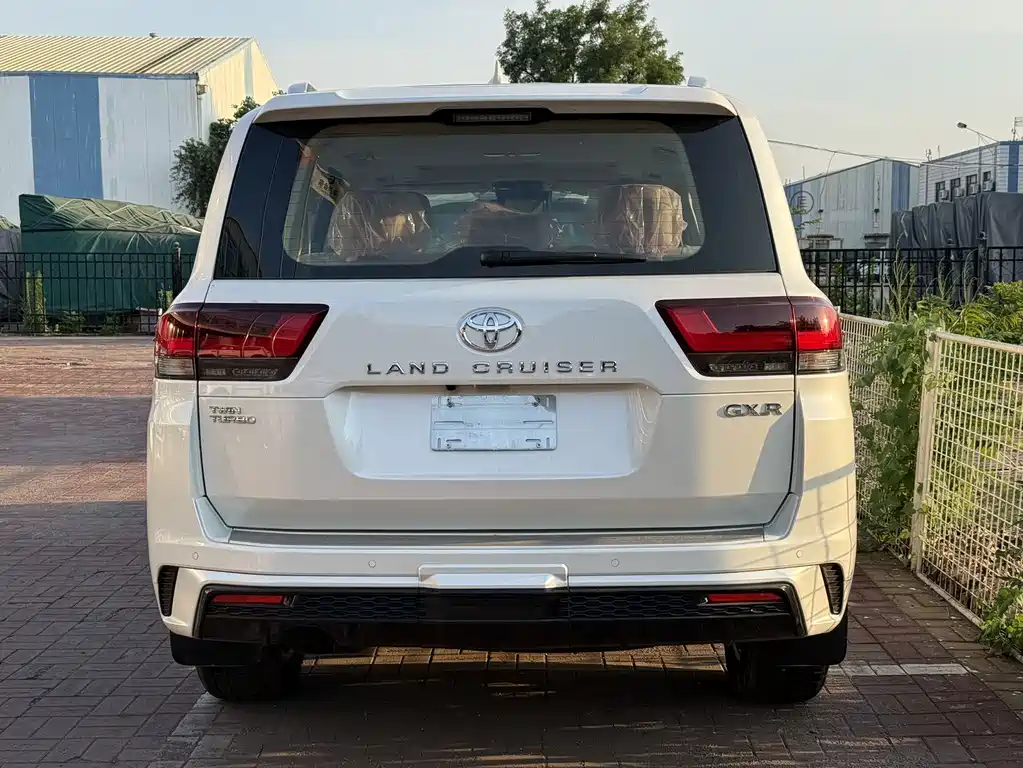 Land Cruiser (Import) 兰德酷路泽(进口) 2025款 3.3 T 柴油版